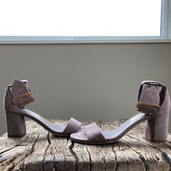 Burberry Heels! - Picture 1 of 3